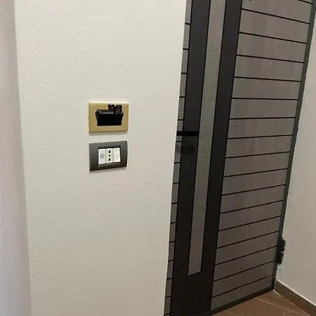 Ilo's Apartmant * 티라나